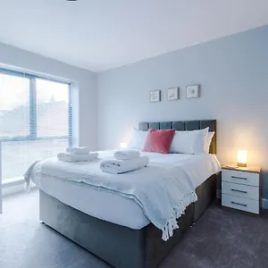  Holiday home Cestrian House