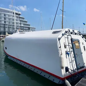 5 Star Ocean Village Marina Reconditioned Rnli Rig Life Boat Botel Southampton