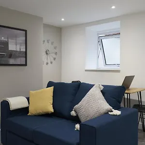 K Suites - Wellington Street 3 Apartment Gloucester